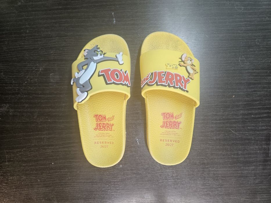 Klapki Tom & Jerry Reserved r. 26/27 używane KupMiChceTo
