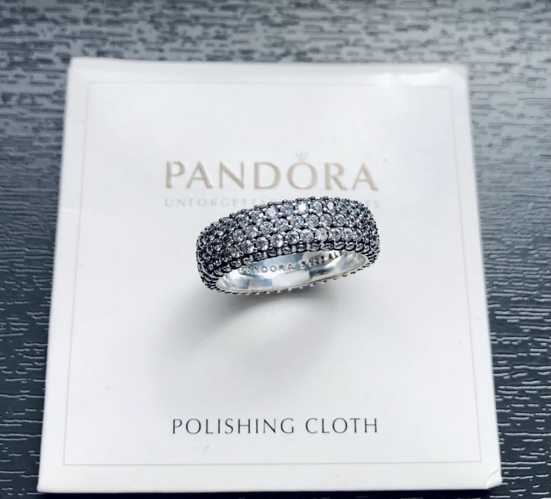 Nowy piekny pierscionek z cyrkoniami r.18 mm