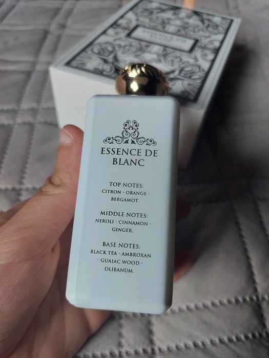 Essence de Blanc - French Avenue - Portes Grátis