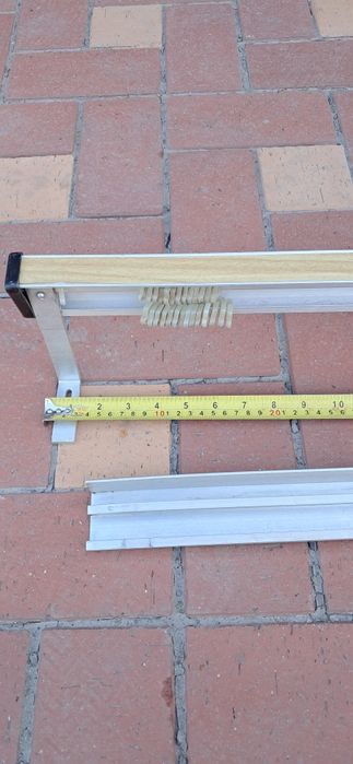 Продам алюміневий карниз