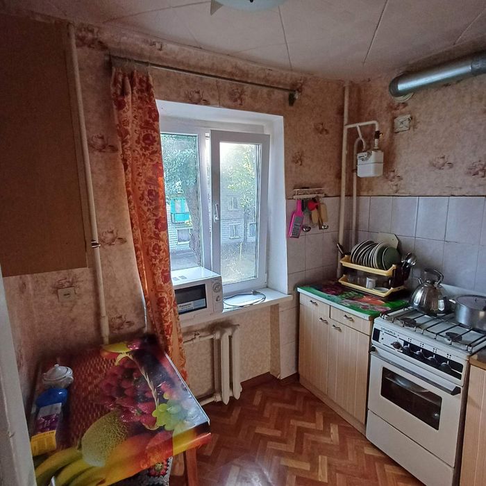 Продам 3 -кімнатну квартиру
