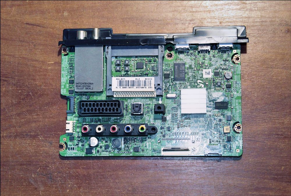 Samsung ue40j5100au Разбит дисплей. Разбираю.