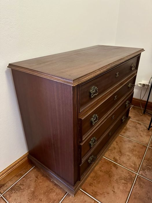 Quarto de cama + mesas de cabeceira + comoda
