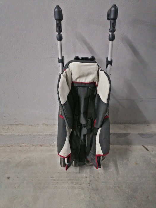 Carrinho de bebé de passeio da Chicco