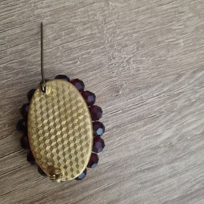 Brosza z granatami