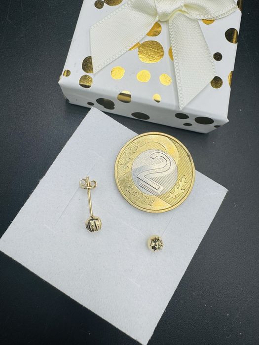 Nowe zlote kolczyki proba 585 waga 0,48g
