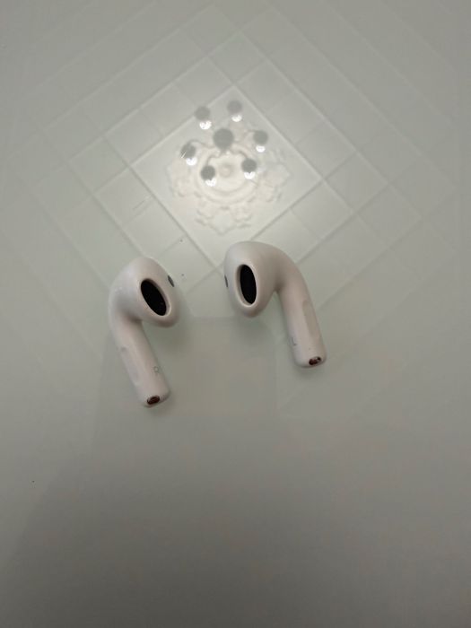 Airpods 4 правий лівий оригінал