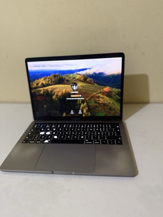 MacBook Pro 2019 - Touch Bar | i5 | 8GB RAM | 128Gb SSD