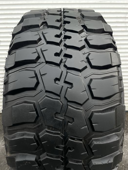 Продам комплект грязевых шин 33/12.50/20