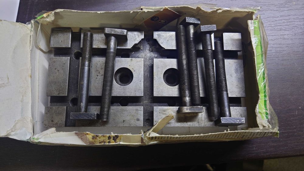 Плита УСП-12 240*120 мм. Плита усп та 6 болтів