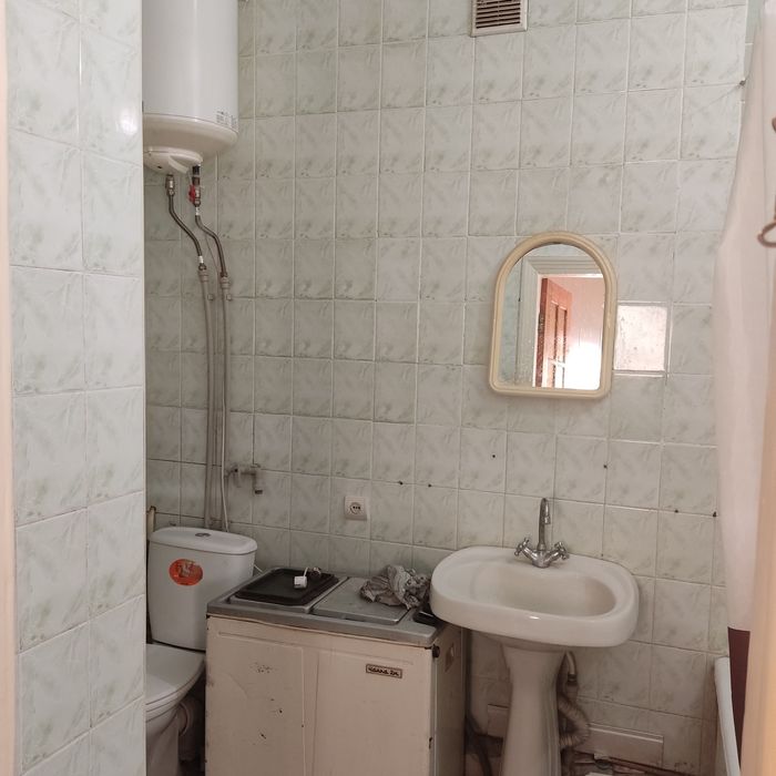 Однокімнатна, Богдана Хмельницького.