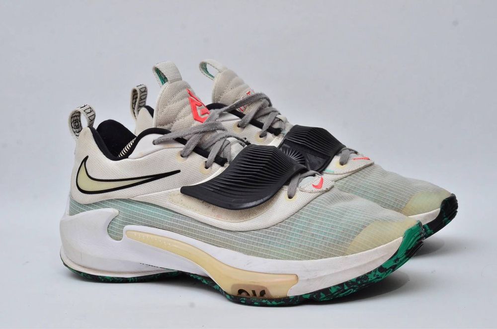 Nike Zoom Freak 44р баскетбольные  кроссовки