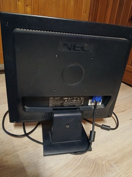 Monitor NEC 17cali