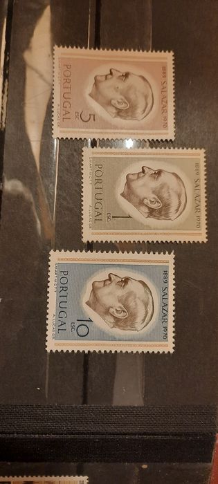 Selos novos "Salazar" e "Marechal Carmona"