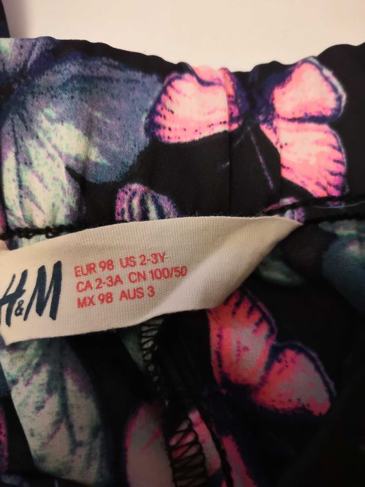 Брендовые лёгкие брючки H&M на 2-3 года.