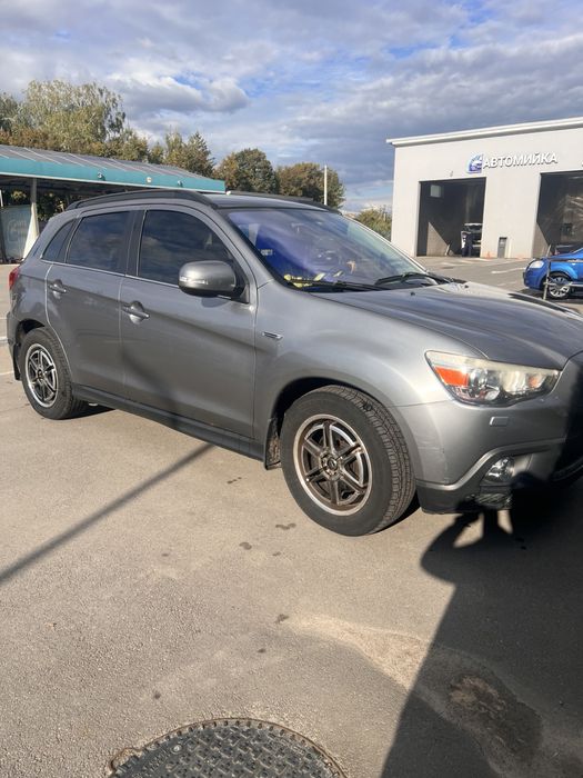 Продам власне авто         Mitsubishi ASX