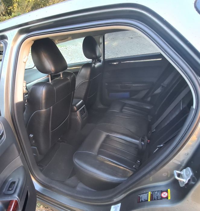 Chrysler 300 c touring — photo 5