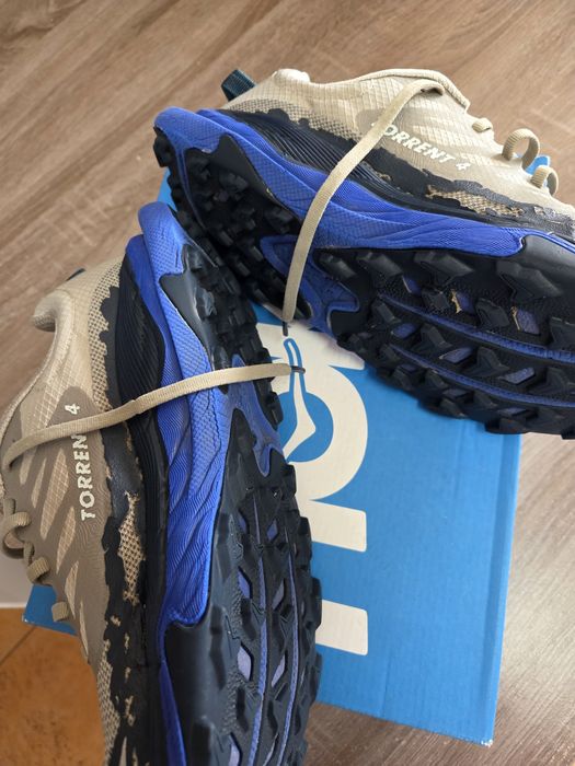 Ténis hoka torrent 4