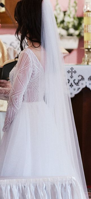 Suknia ślubna, welon i podwiązka