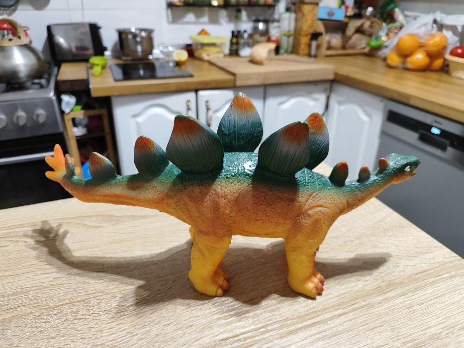 Dość duży dinozaur