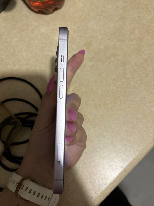 Iphone 14 purple