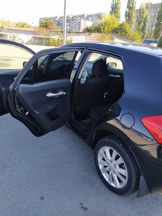 Автомобіль Toyota auris 2008