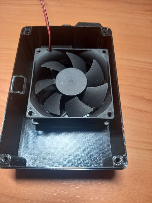 Корпус системи охолодження OPUS BT-3100