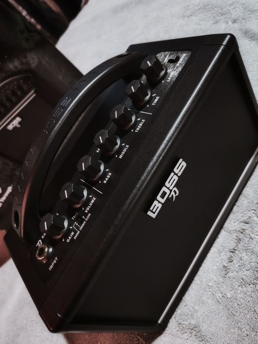 BOSS Katana-Mini (Guitar Amplifier)