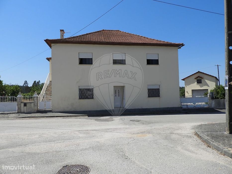 6-Bedroom Detached House for Sale