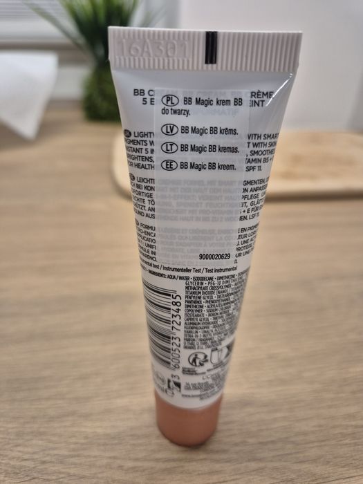 Loreal krem BB magic cream kolor medium