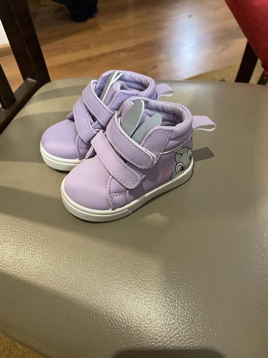 Продам кросівки