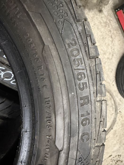 Opony wzmacniane 205/65r16C Continental Van Contact 100