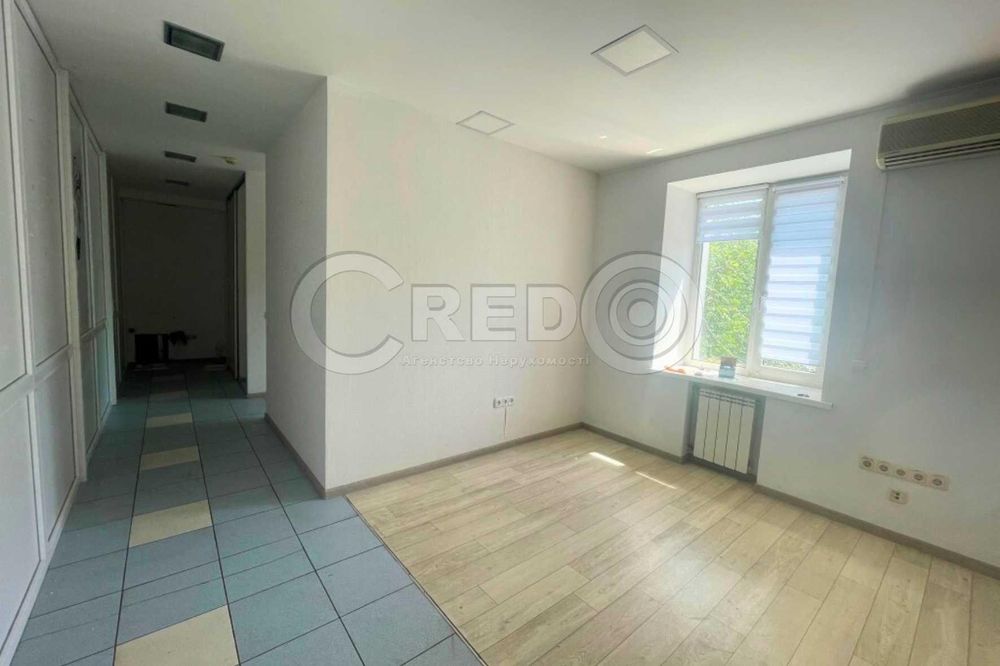 Продаж торгово-офісного приміщення, 351 кв.м