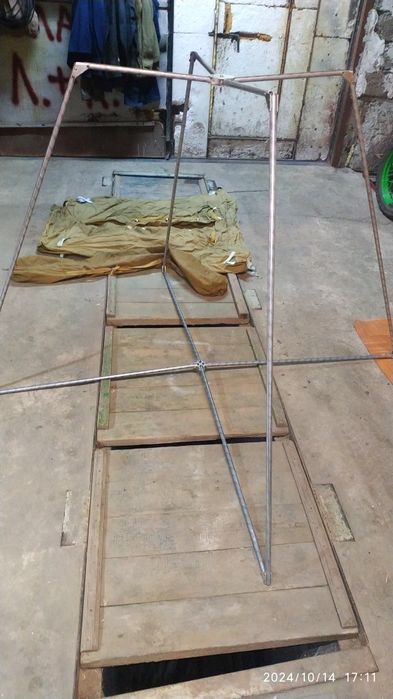 Зимняя палатка для рыбалки