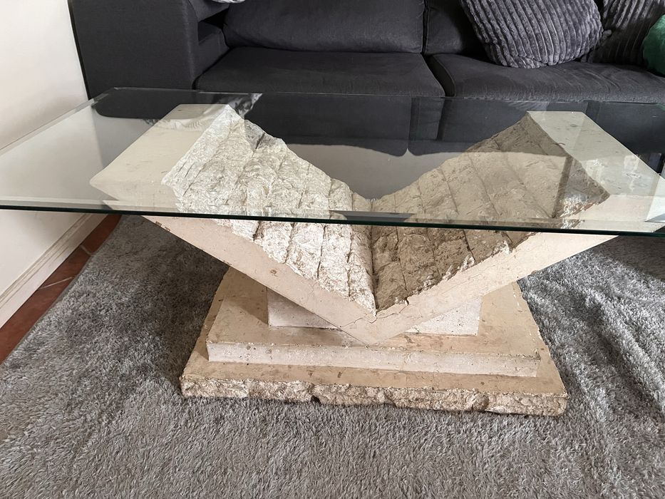 Mesa de centro em vidro