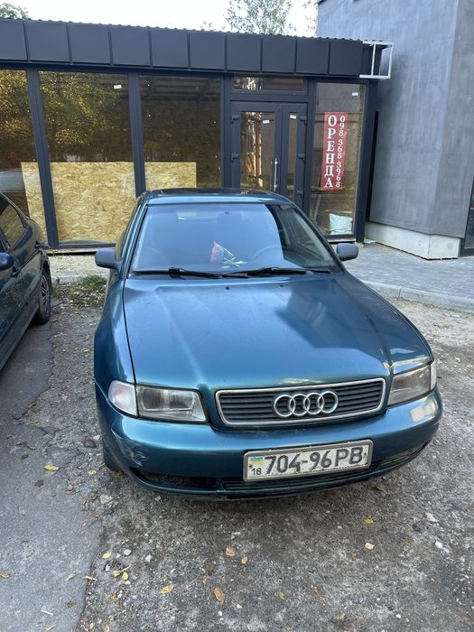 Продаю Ауді А 4 на ходу
