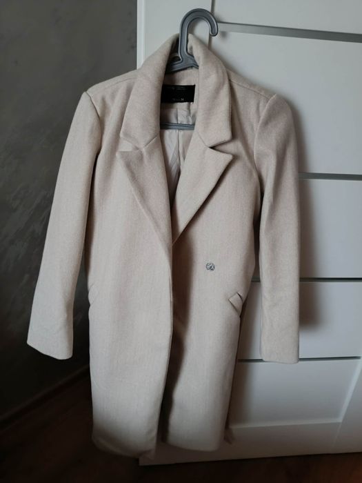 Płaszcz damski beżowy