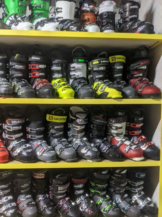 Гірськолижні черевики вживані, свіжі моделі