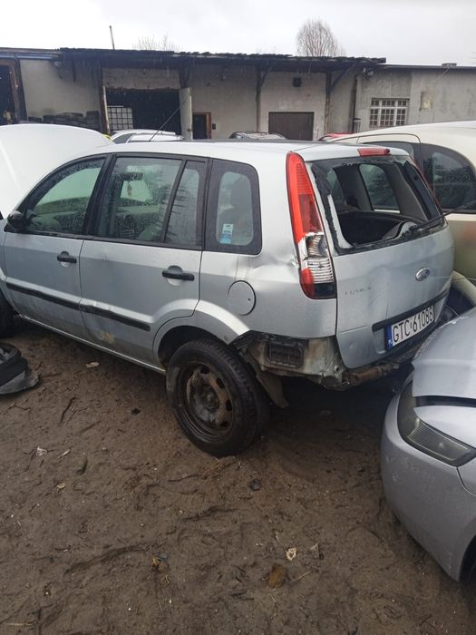 Ford Fusion cały na części