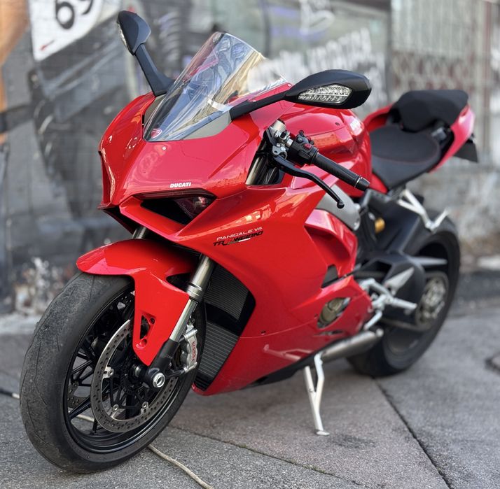Мотоцикл Ducati Panigale V4 2018 рік