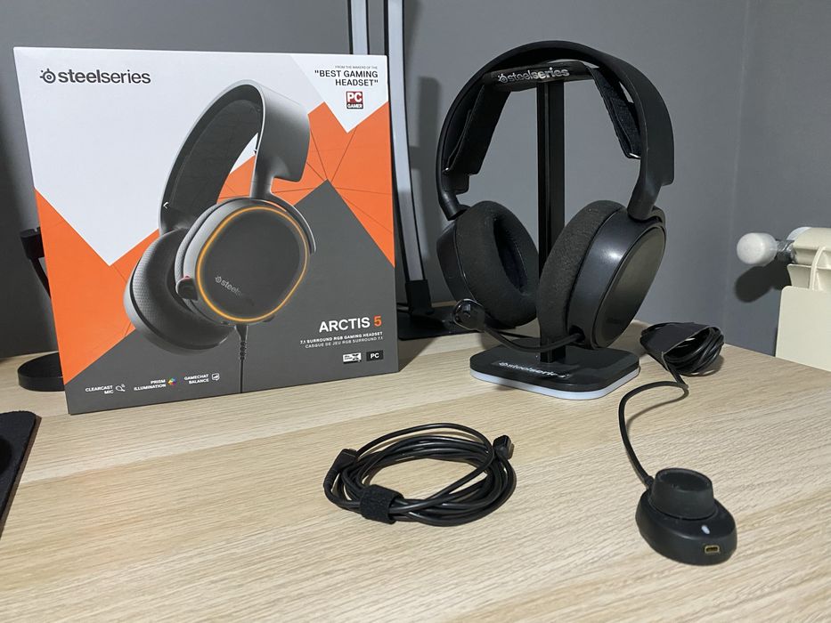 Headset Arctis 5 Black com RGB