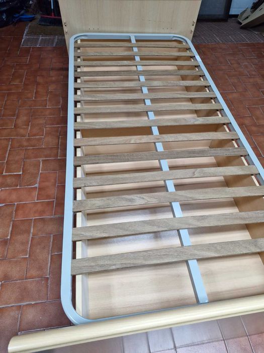Cama individual com 2 gavetas