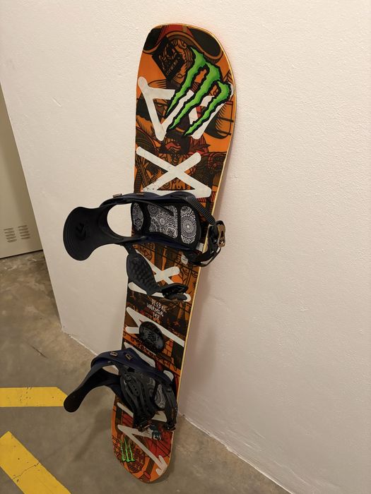 Snowboard Bateleon + Fixações Flux