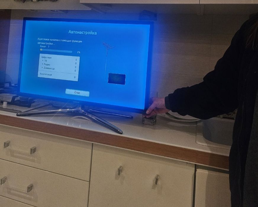 Телевізор Samsung UE32F6400AW