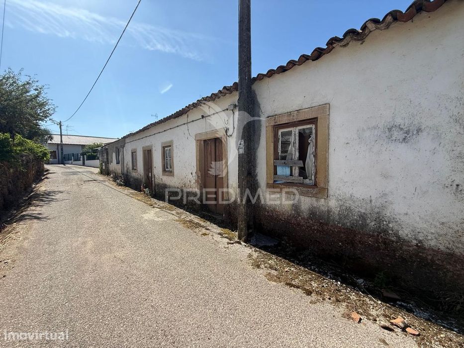 Moradia de Campo para Recuperar em Areias, Ferreira do Zêzere