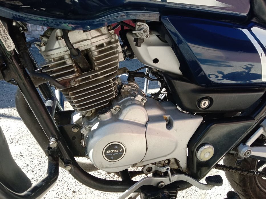 Продам Bajaj v15