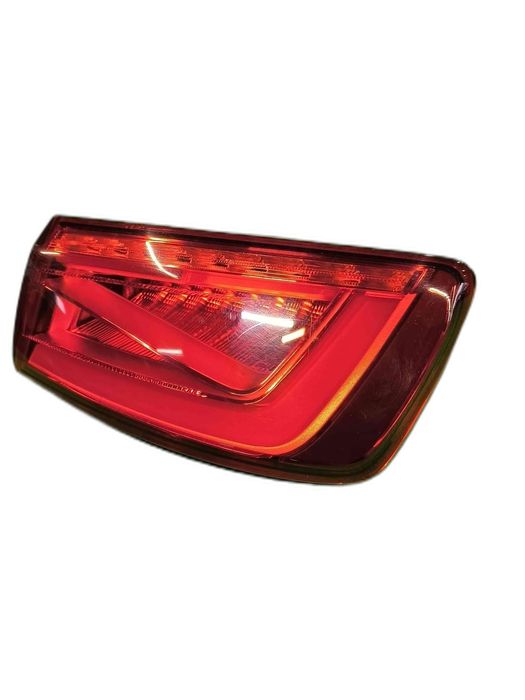 Farolim Direito AUDI A3 Limousine 8V5945096A (OEM)