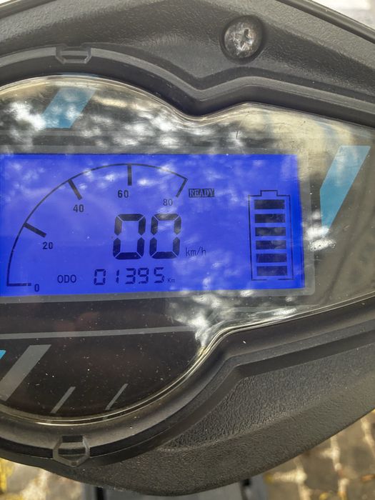 Scooter eletrica sem carta 50cc 70km de autonomia