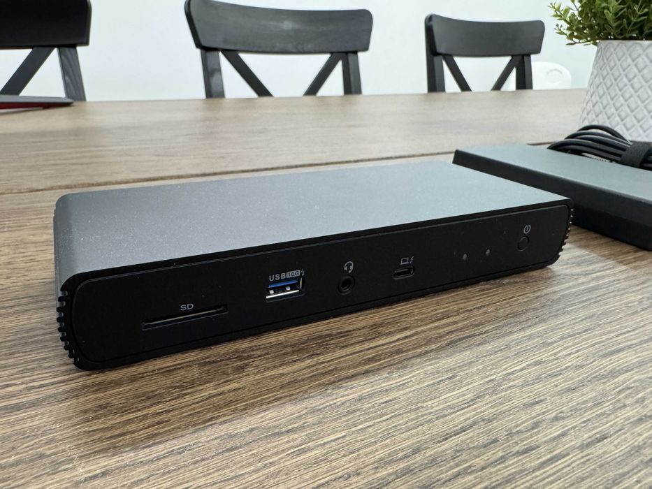 Amazon Basics Thunderbolt 4 Pro Docking Station, Dual 4K Monitor Support, 8K Display, 2xTBT4, 1xHDMI2.1, 3xUSB A 3.1, RJ45 Ethernet