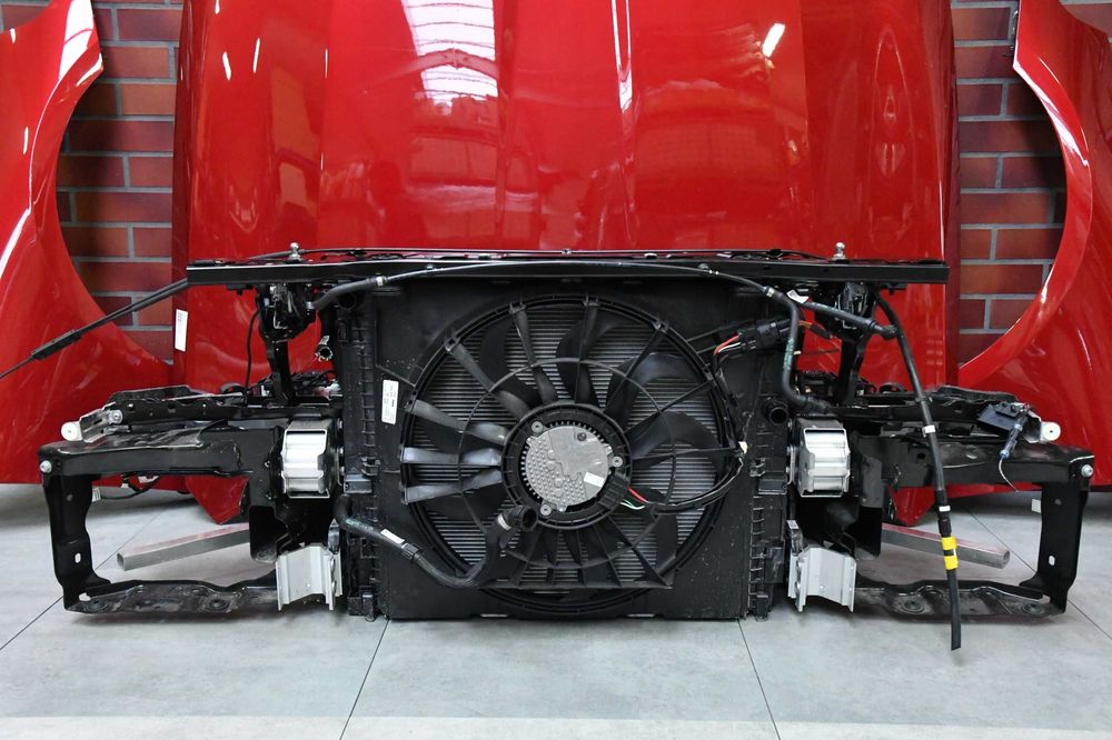 BMW 5 G60 G61  Передня панель телевізор